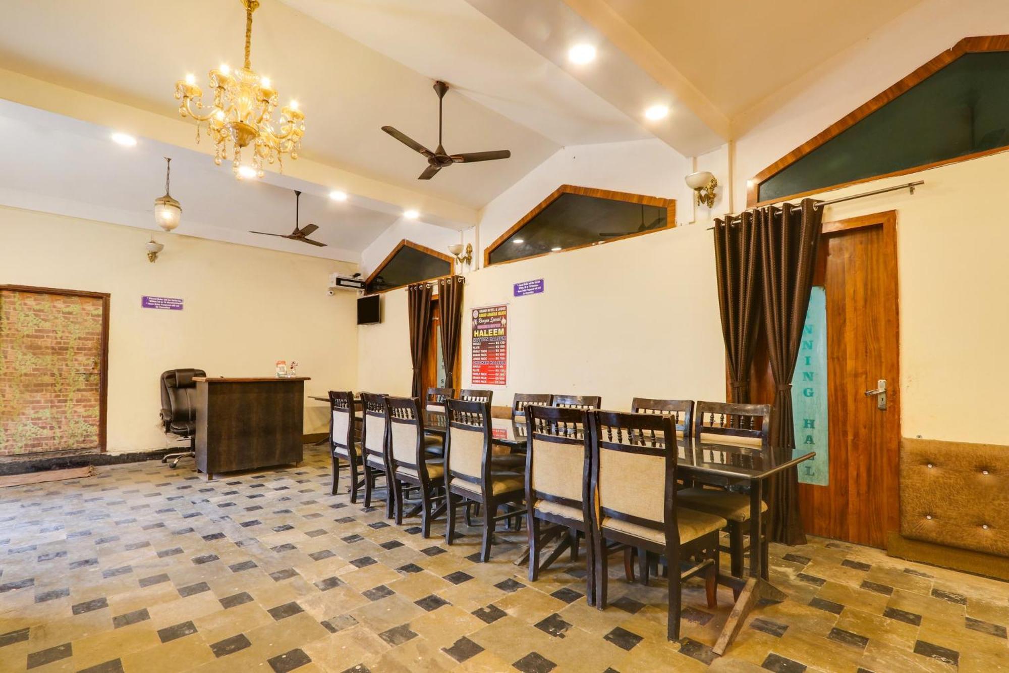 Hotel O Grand Hotel And Lodge Sangareddy エクステリア 写真